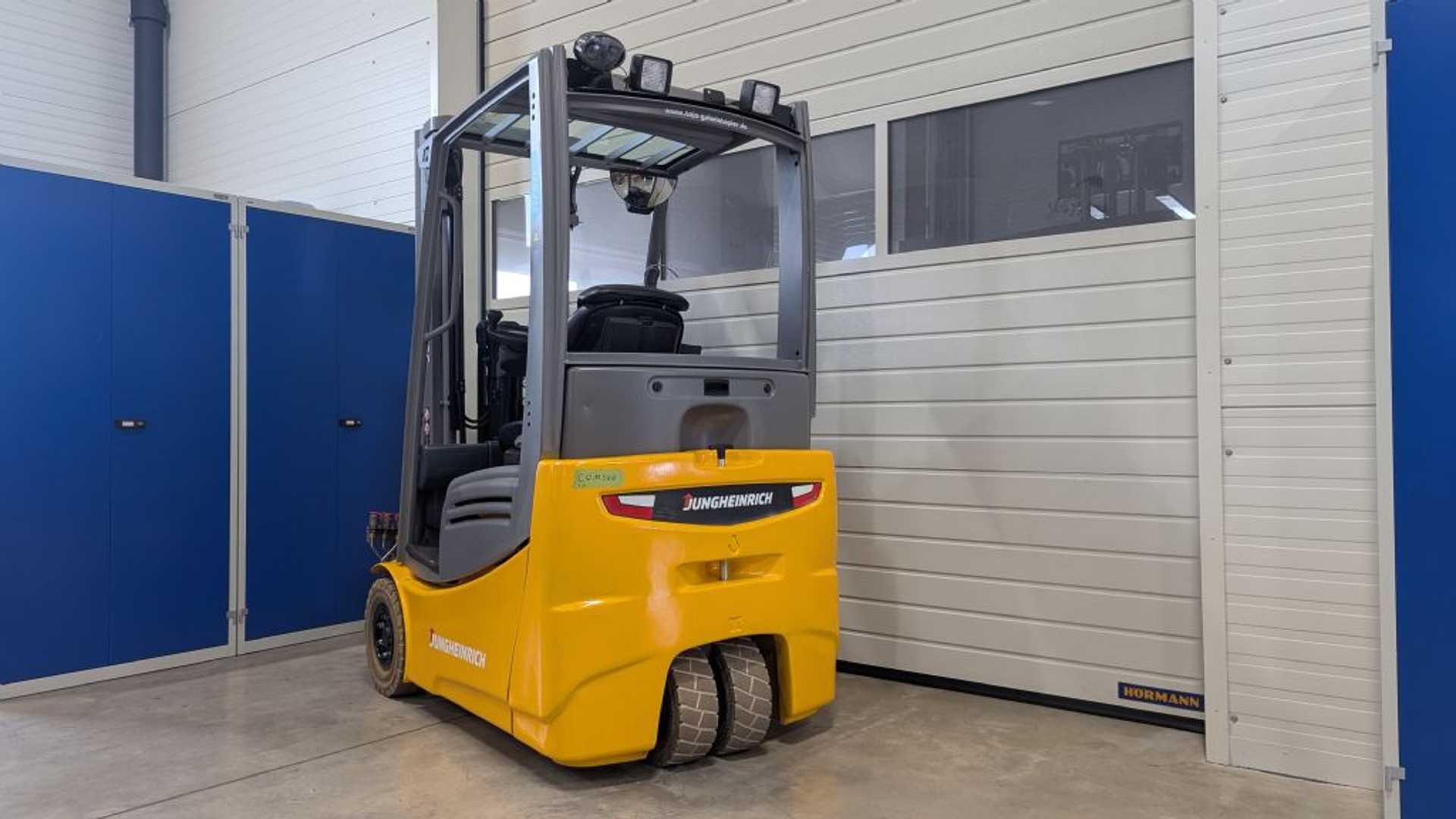 Used Forklift Jungheinrich EFG 215 G115-330ZZ 3 ratų šakinis krautuvas (Image 4) Used Forklift Jungheinrich EFG 215 G115-330ZZ 3 ratų šakinis krautuvas (Image 4)