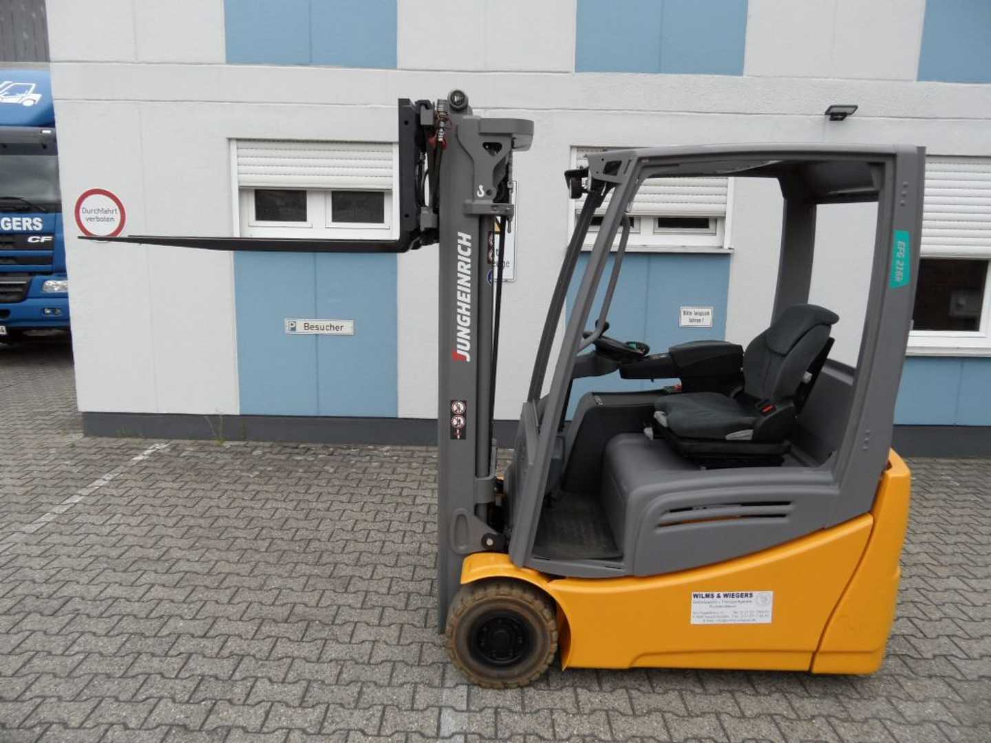 Used Forklift Jungheinrich EFG 216k - neue Batterie - Triplex 3 ratų šakinis krautuvas (Image 4) Used Forklift Jungheinrich EFG 216k - neue Batterie - Triplex 3 ratų šakinis krautuvas (Image 4)