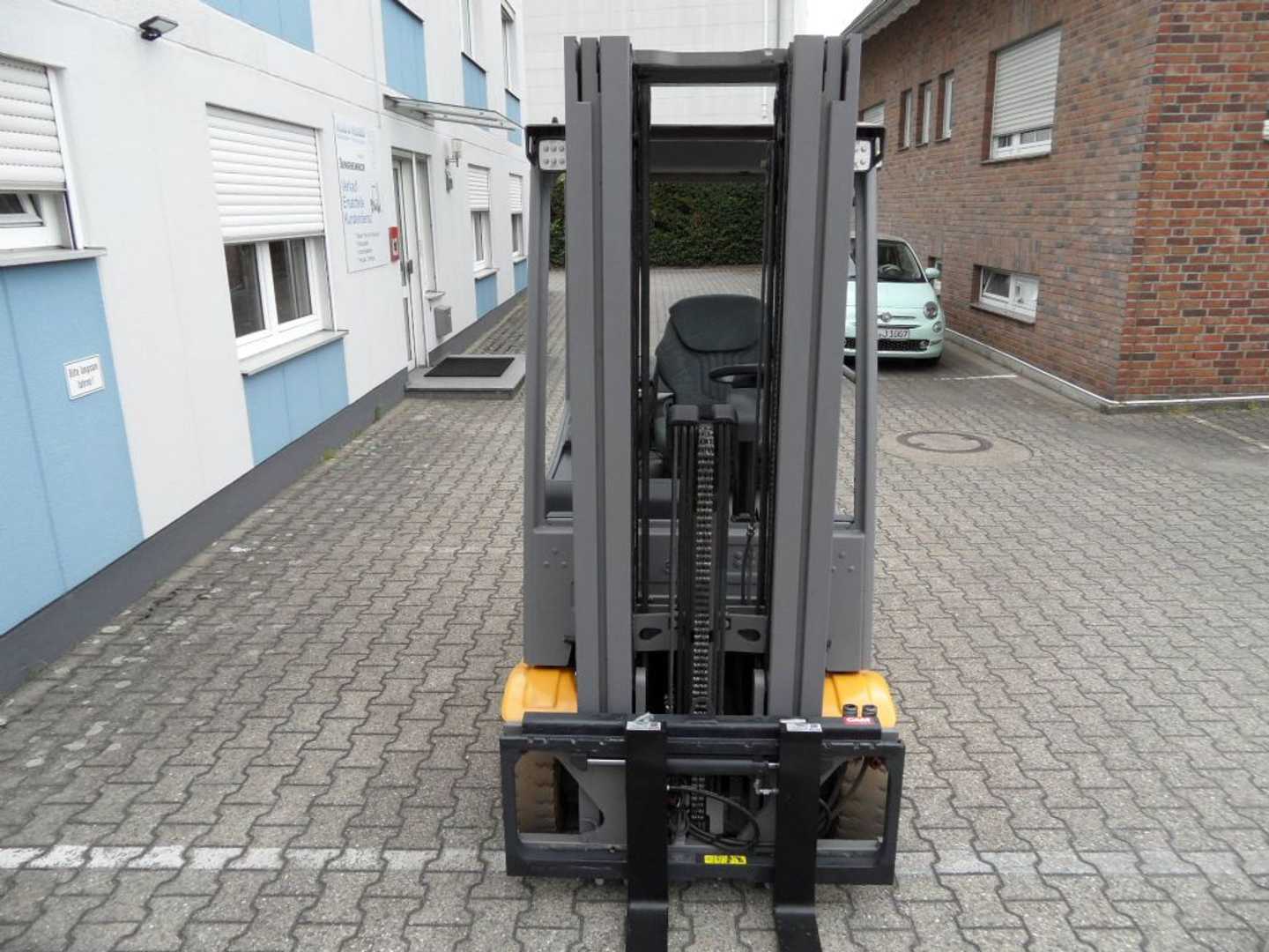 Used Forklift Jungheinrich EFG 216k - neue Batterie - Triplex 3 ratų šakinis krautuvas (Image 10) Used Forklift Jungheinrich EFG 216k - neue Batterie - Triplex 3 ratų šakinis krautuvas (Image 10)