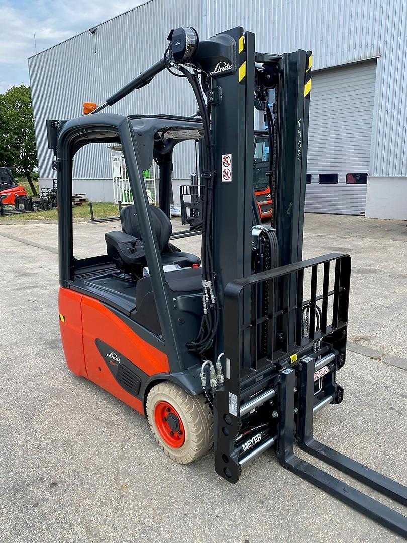 Used Forklift Linde E16C 3 ratų šakinis krautuvas (Image 3) Used Forklift Linde E16C 3 ratų šakinis krautuvas (Image 3)