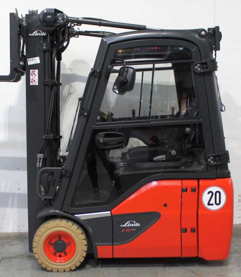 Used Forklift Linde E 16 C EVO 386-02 3 ratų šakinis krautuvas (Image 4) Used Forklift Linde E 16 C EVO 386-02 3 ratų šakinis krautuvas (Image 4)