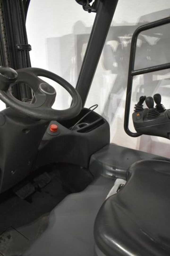 Used Forklift Linde E 15 EVO 386-02 3 ratų šakinis krautuvas (Image 3) Used Forklift Linde E 15 EVO 386-02 3 ratų šakinis krautuvas (Image 3)