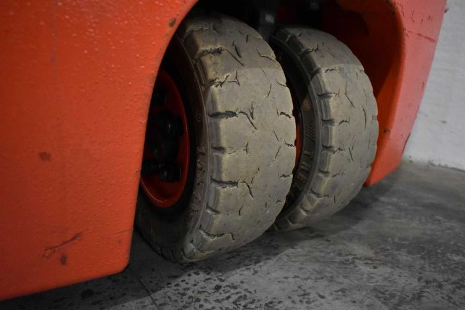 Used Forklift Linde E 15 EVO 386-02 3 ratų šakinis krautuvas (Image 8) Used Forklift Linde E 15 EVO 386-02 3 ratų šakinis krautuvas (Image 8)