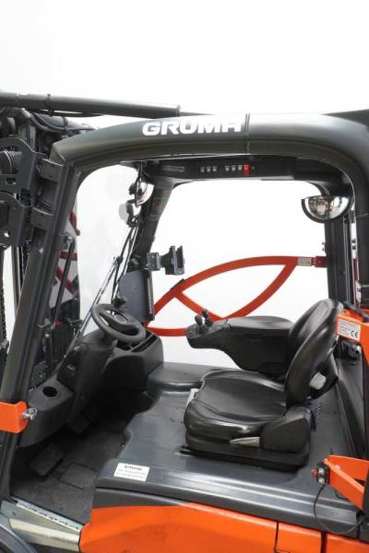 Used Forklift Linde E 18 EVO 386-02 3 ratų šakinis krautuvas (Image 3) Used Forklift Linde E 18 EVO 386-02 3 ratų šakinis krautuvas (Image 3)