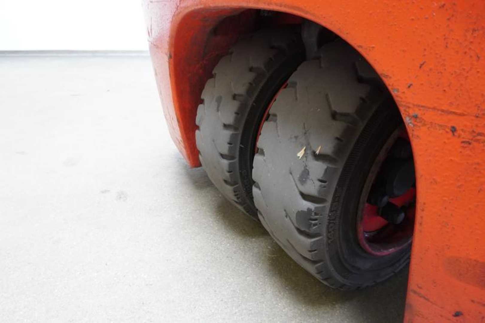 Used Forklift Linde E 18 EVO 386-02 3 ratų šakinis krautuvas (Image 8) Used Forklift Linde E 18 EVO 386-02 3 ratų šakinis krautuvas (Image 8)
