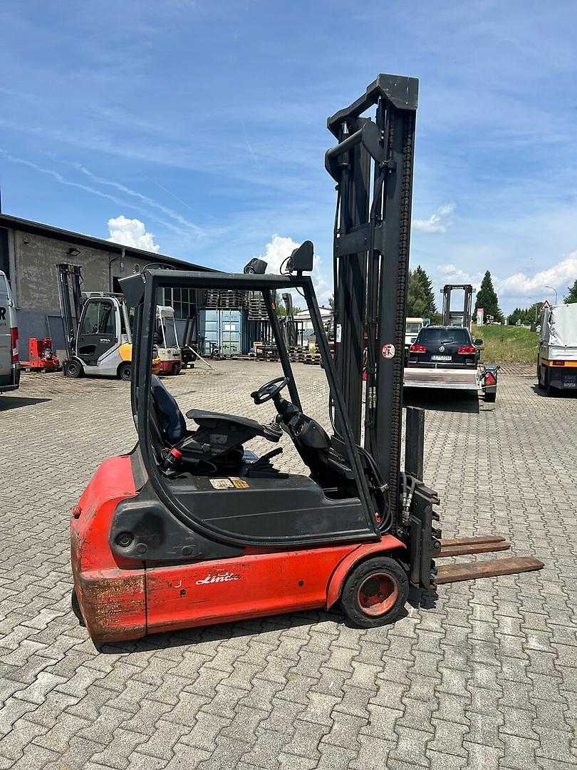 Used Forklift Linde E18-02 3 ratų šakinis krautuvas (Image 3) Used Forklift Linde E18-02 3 ratų šakinis krautuvas (Image 3)