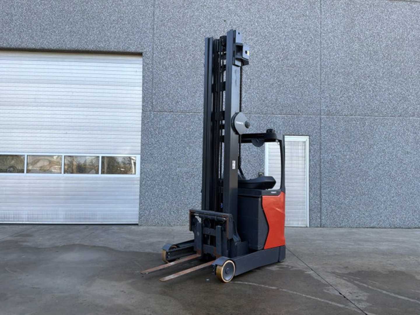 Used Forklift Linde R14HD-01 3 ratų šakinis krautuvas (Image 1) Used Forklift Linde R14HD-01 3 ratų šakinis krautuvas (Image 1)