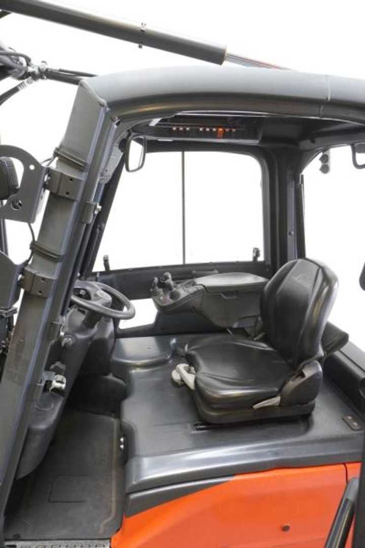 Used Forklift Linde E 18 L EVO 386-02 3 ratų šakinis krautuvas (Image 3) Used Forklift Linde E 18 L EVO 386-02 3 ratų šakinis krautuvas (Image 3)