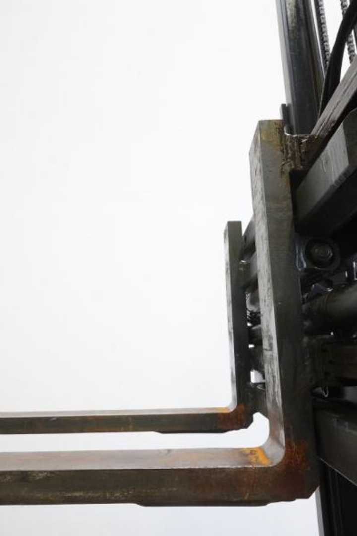 Used Forklift Linde E 18 L EVO 386-02 3 ratų šakinis krautuvas (Image 6) Used Forklift Linde E 18 L EVO 386-02 3 ratų šakinis krautuvas (Image 6)