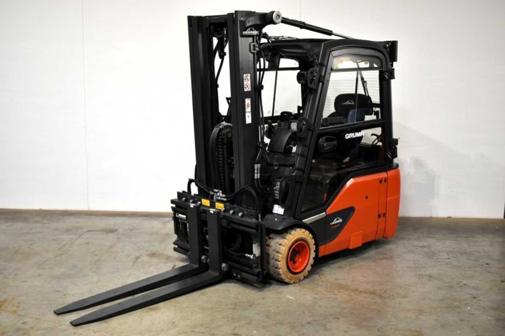 Used Forklift Linde E 18 L EVO 386-02 3 ratų šakinis krautuvas (Image 1) Used Forklift Linde E 18 L EVO 386-02 3 ratų šakinis krautuvas (Image 1)