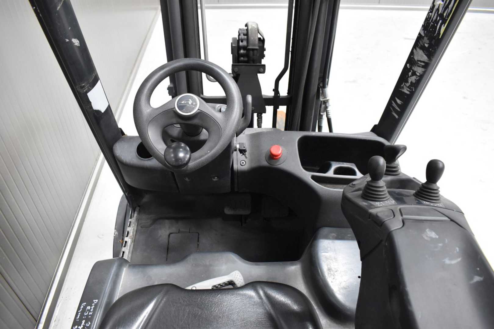 Used Forklift Linde E 18 - 02 /58611/ 3 ratų šakinis krautuvas (Image 7) Used Forklift Linde E 18 - 02 /58611/ 3 ratų šakinis krautuvas (Image 7)