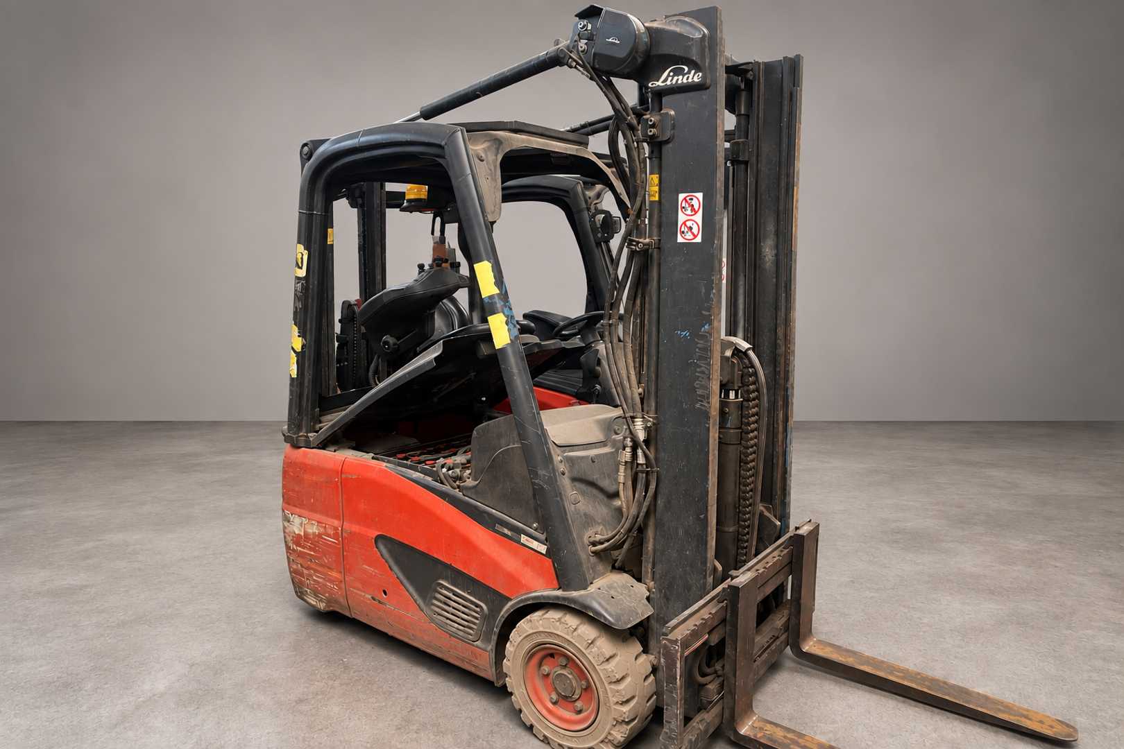 Used Forklift Linde E 16 C - 02 /58854/ 3 ratų šakinis krautuvas (Image 1) Used Forklift Linde E 16 C - 02 /58854/ 3 ratų šakinis krautuvas (Image 1)