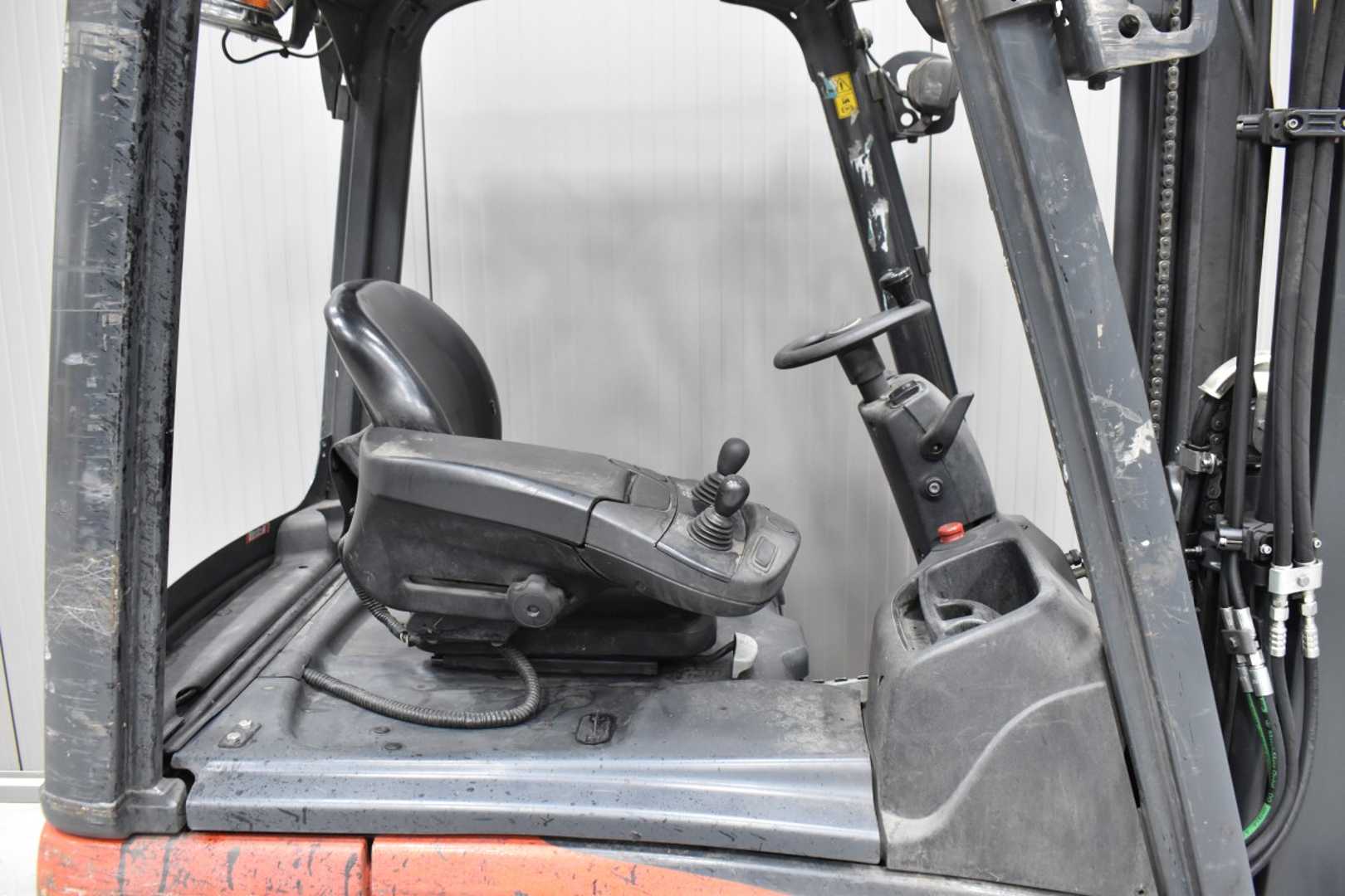 Used Forklift Linde E 16 C - 02 /58855/ 3 ratų šakinis krautuvas (Image 5) Used Forklift Linde E 16 C - 02 /58855/ 3 ratų šakinis krautuvas (Image 5)