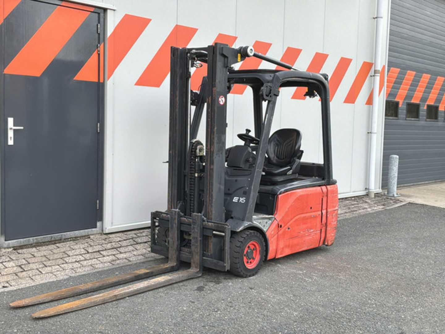 Used Forklift Linde E16L-01 3 ratų šakinis krautuvas (Image 1)