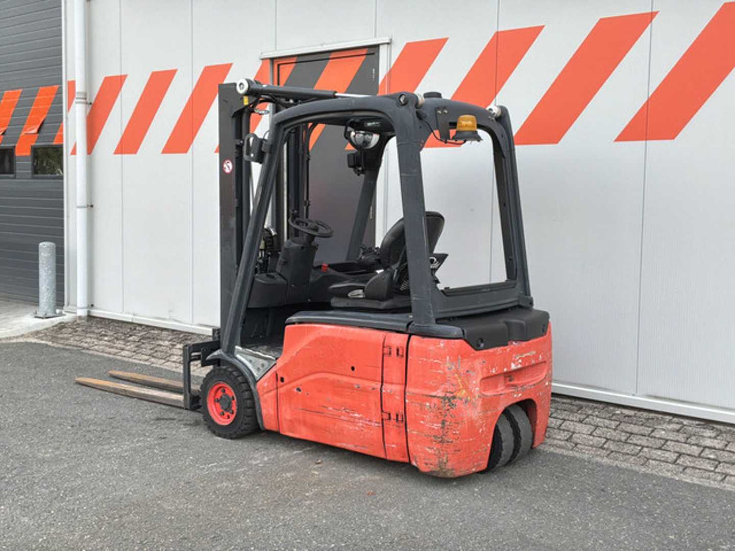 Used Forklift Linde E16L-01 3 ratų šakinis krautuvas (Image 2)