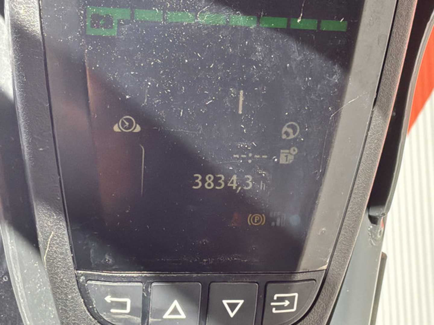 Used Forklift Linde E20PH-02 Li-Ion 3 ratų šakinis krautuvas (Image 4) Used Forklift Linde E20PH-02 Li-Ion 3 ratų šakinis krautuvas (Image 4)