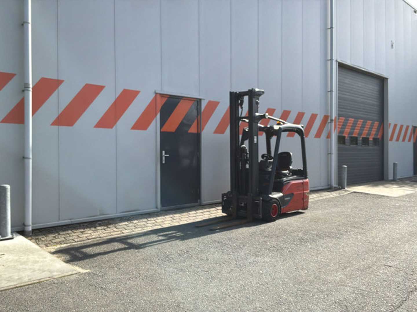 Used Forklift Linde E18-02 3 ratų šakinis krautuvas (Image 5) Used Forklift Linde E18-02 3 ratų šakinis krautuvas (Image 5)