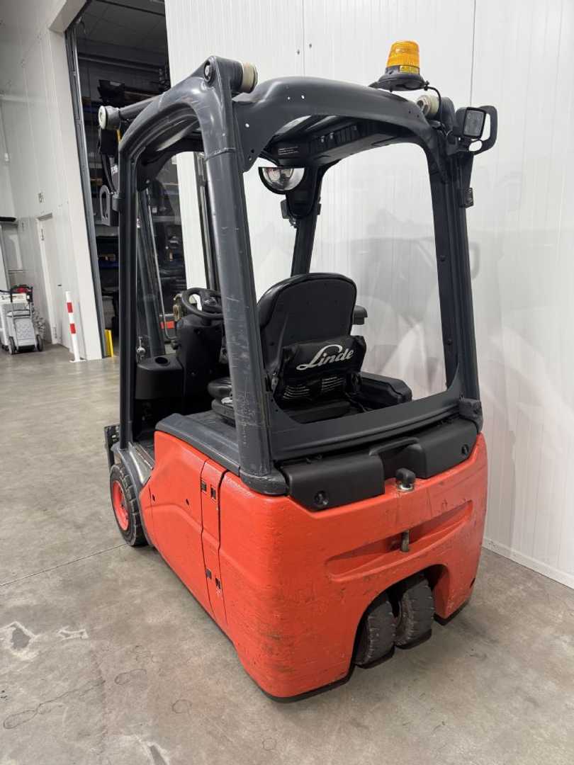 Used Forklift Linde E 16 C-01 Triplex Batterie Bj.22 3 ratų šakinis krautuvas (Image 3) Used Forklift Linde E 16 C-01 Triplex Batterie Bj.22 3 ratų šakinis krautuvas (Image 3)