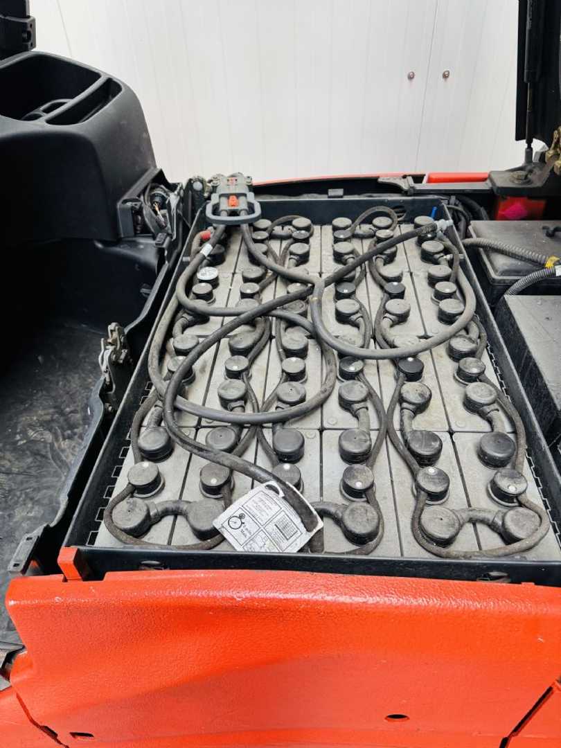 Used Forklift Linde E 16 C-01 Triplex Batterie Bj.22 3 ratų šakinis krautuvas (Image 8) Used Forklift Linde E 16 C-01 Triplex Batterie Bj.22 3 ratų šakinis krautuvas (Image 8)