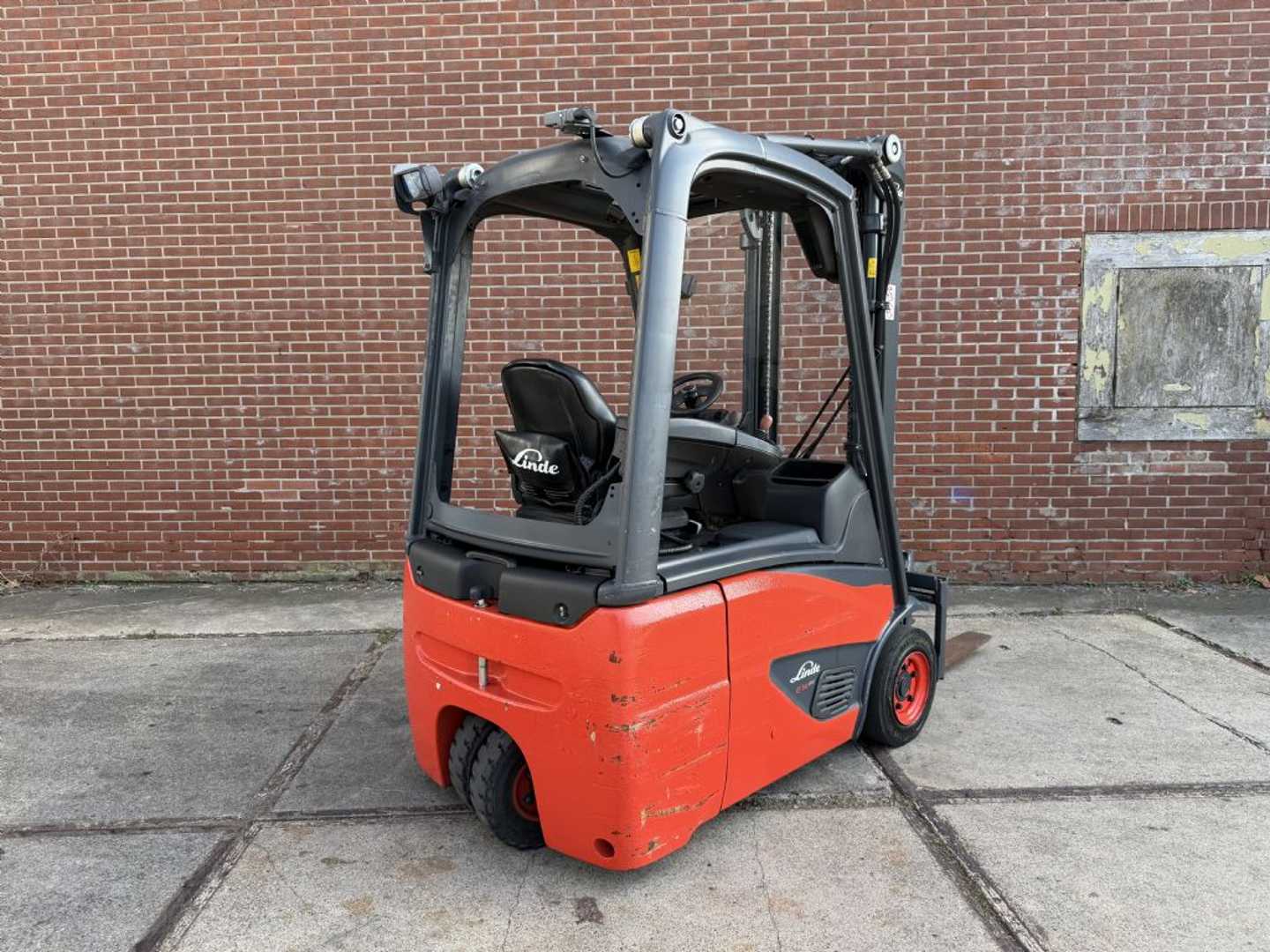 Used Forklift Linde E14-02 3 ratų šakinis krautuvas (Image 3)