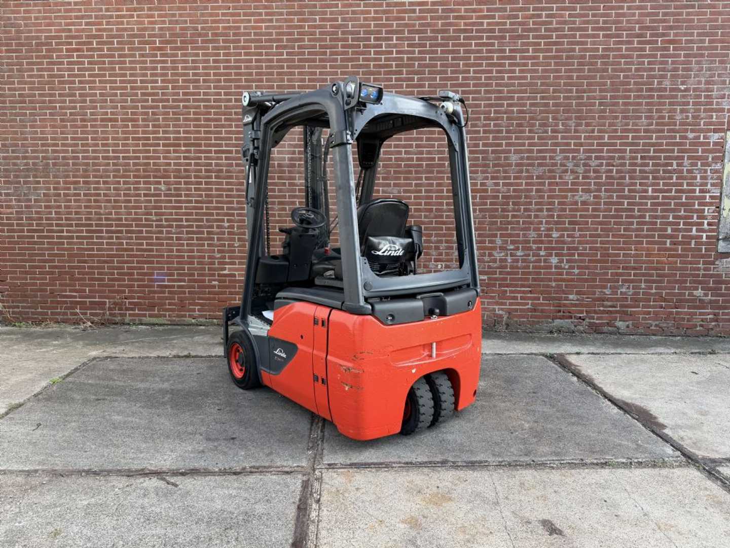 Used Forklift Linde E14-02 3 ratų šakinis krautuvas (Image 5)