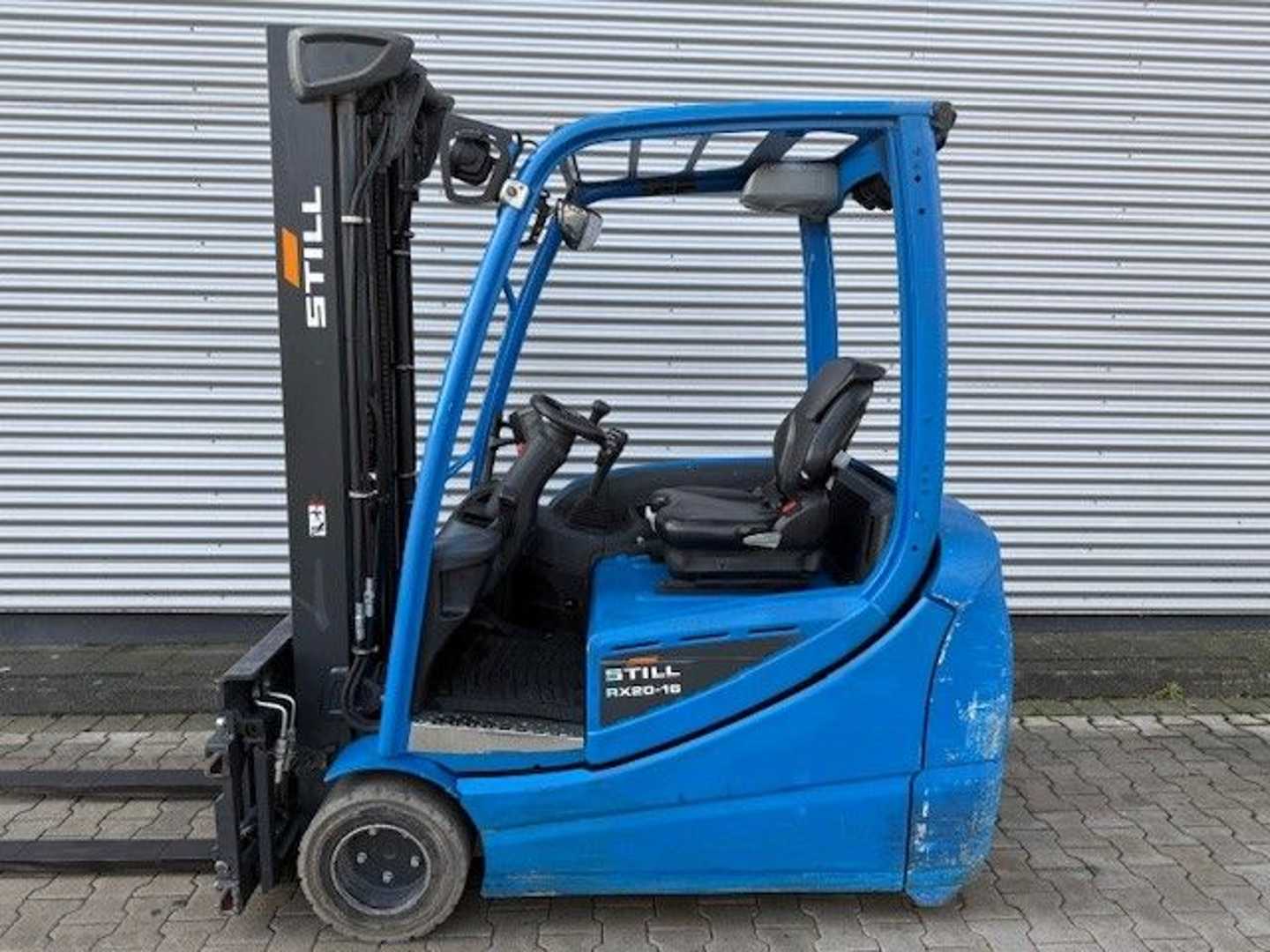 Used Forklift STILL RX20-16L 3 ratų šakinis krautuvas (Image 1) Used Forklift STILL RX20-16L 3 ratų šakinis krautuvas (Image 1)