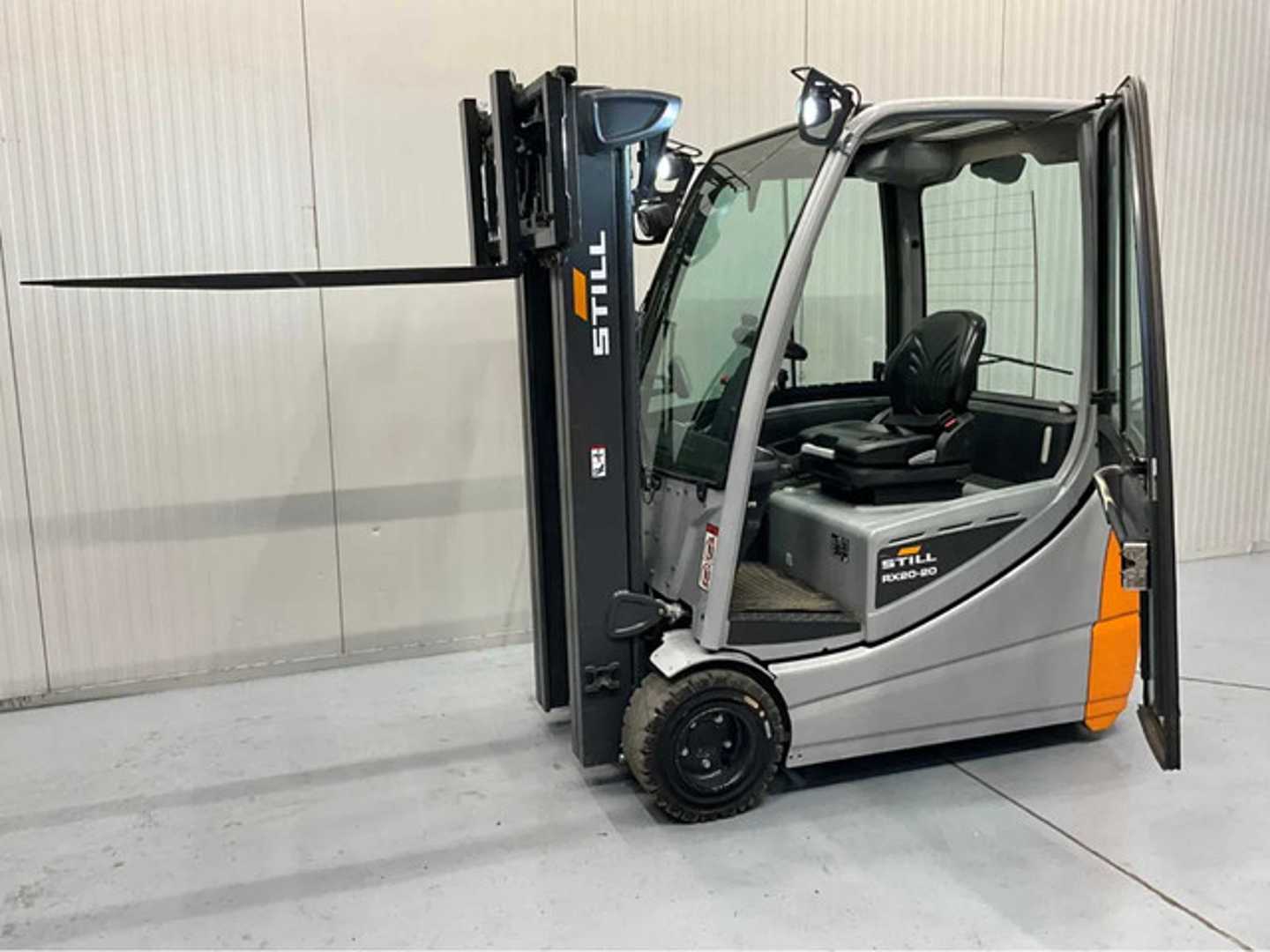 Used Forklift STILL RX20-20 - 4,5M - Triplex - Freelift - Shideshift 3 ratų šakinis krautuvas (Image 2) Used Forklift STILL RX20-20 - 4,5M - Triplex - Freelift - Shideshift 3 ratų šakinis krautuvas (Image 2)