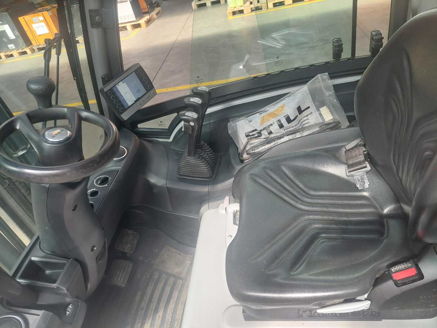 Used Forklift STILL RX20-20L 3 ratų šakinis krautuvas (Image 3) Used Forklift STILL RX20-20L 3 ratų šakinis krautuvas (Image 3)