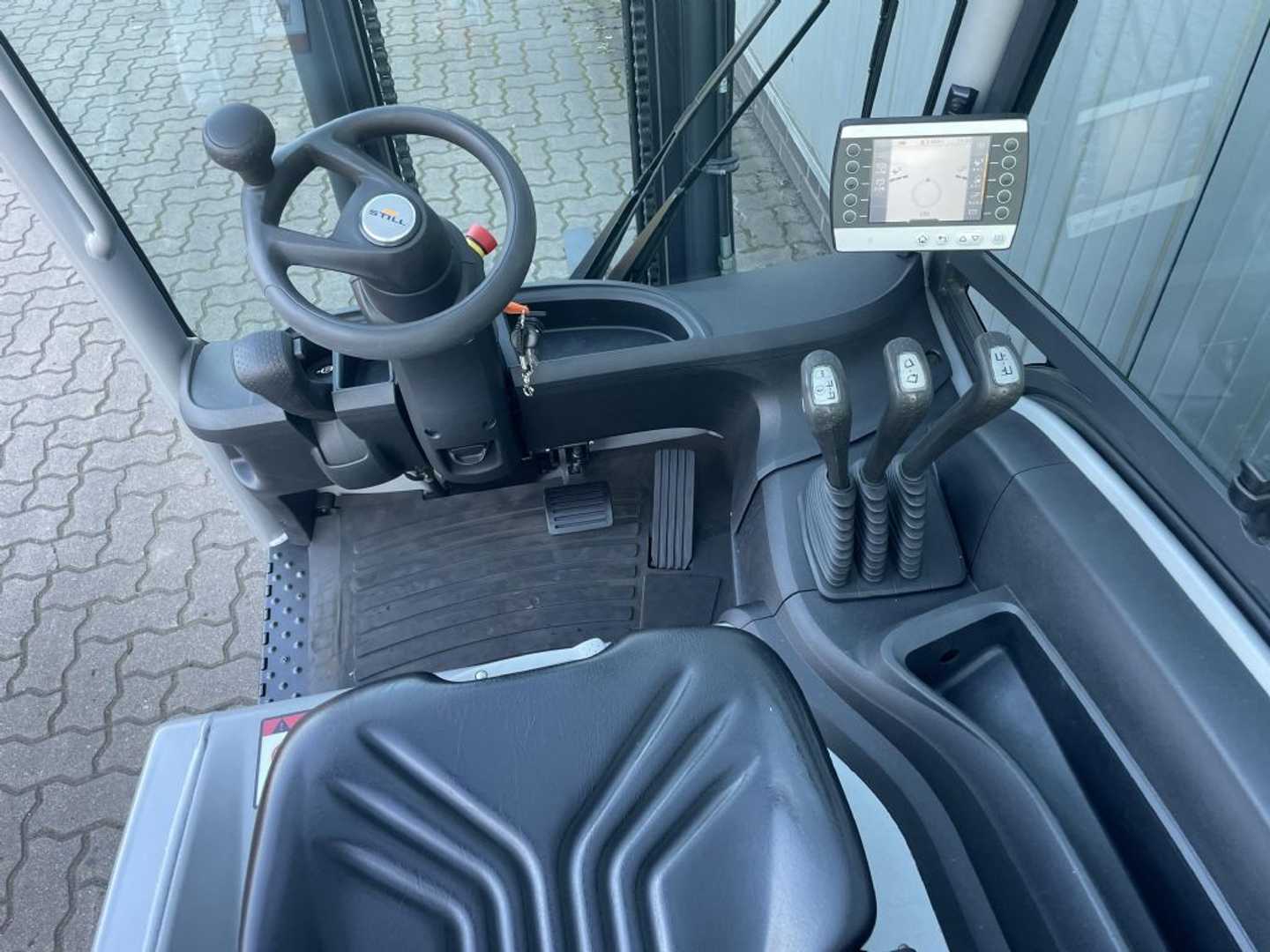 Used Forklift STILL RX20-20L | Batterie 80% 3 ratų šakinis krautuvas (Image 10) Used Forklift STILL RX20-20L | Batterie 80% 3 ratų šakinis krautuvas (Image 10)
