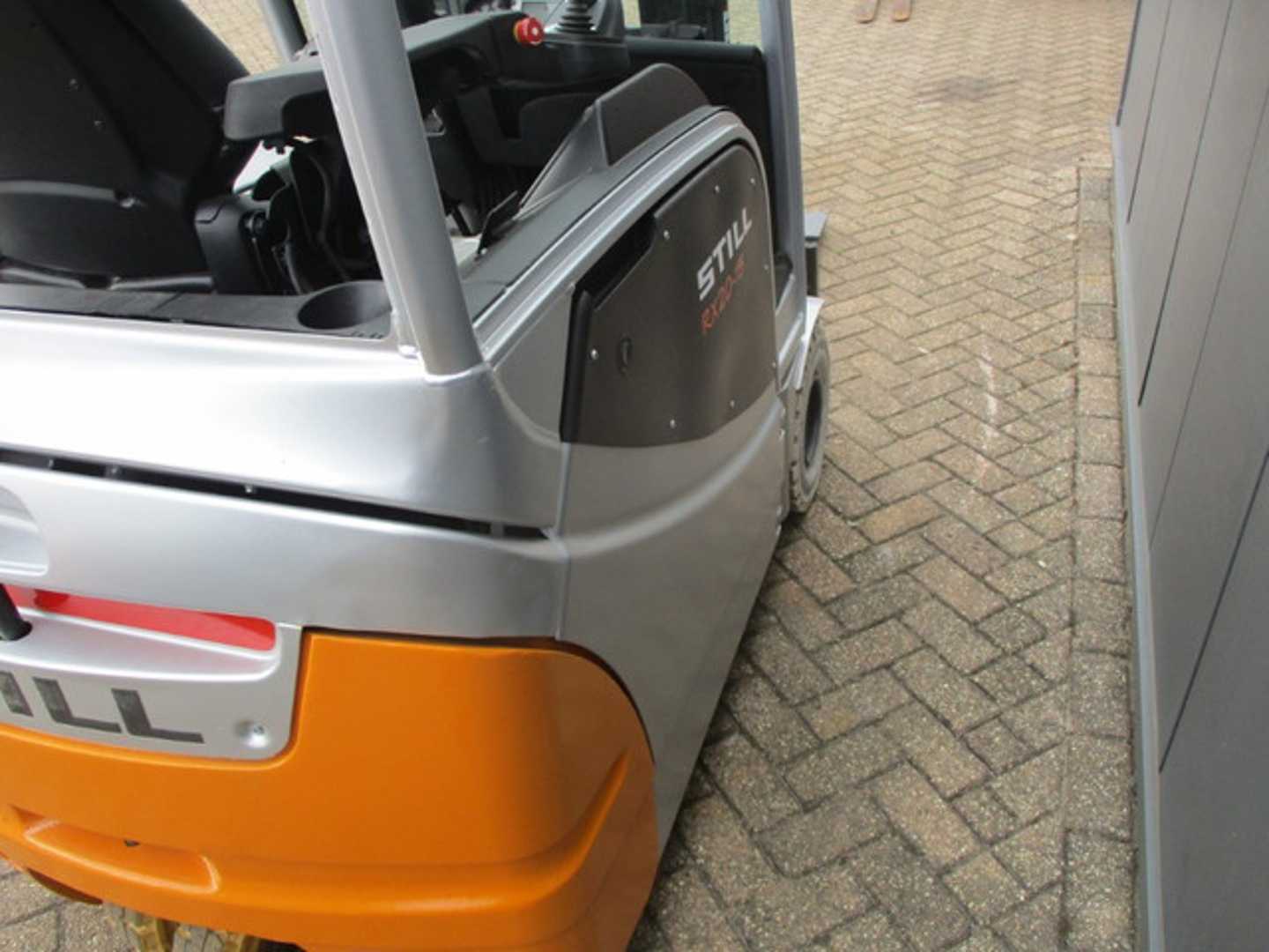 Used Forklift STILL RX20-15 3 ratų šakinis krautuvas (Image 4) Used Forklift STILL RX20-15 3 ratų šakinis krautuvas (Image 4)
