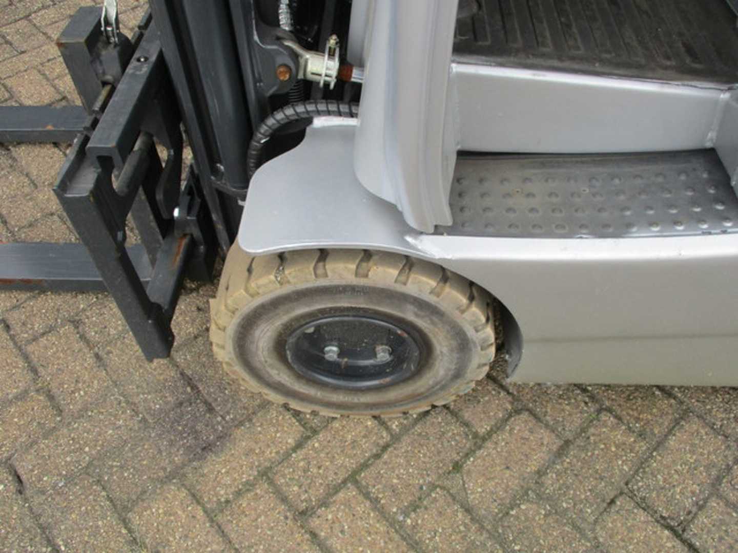 Used Forklift STILL RX20-15 3 ratų šakinis krautuvas (Image 9) Used Forklift STILL RX20-15 3 ratų šakinis krautuvas (Image 9)