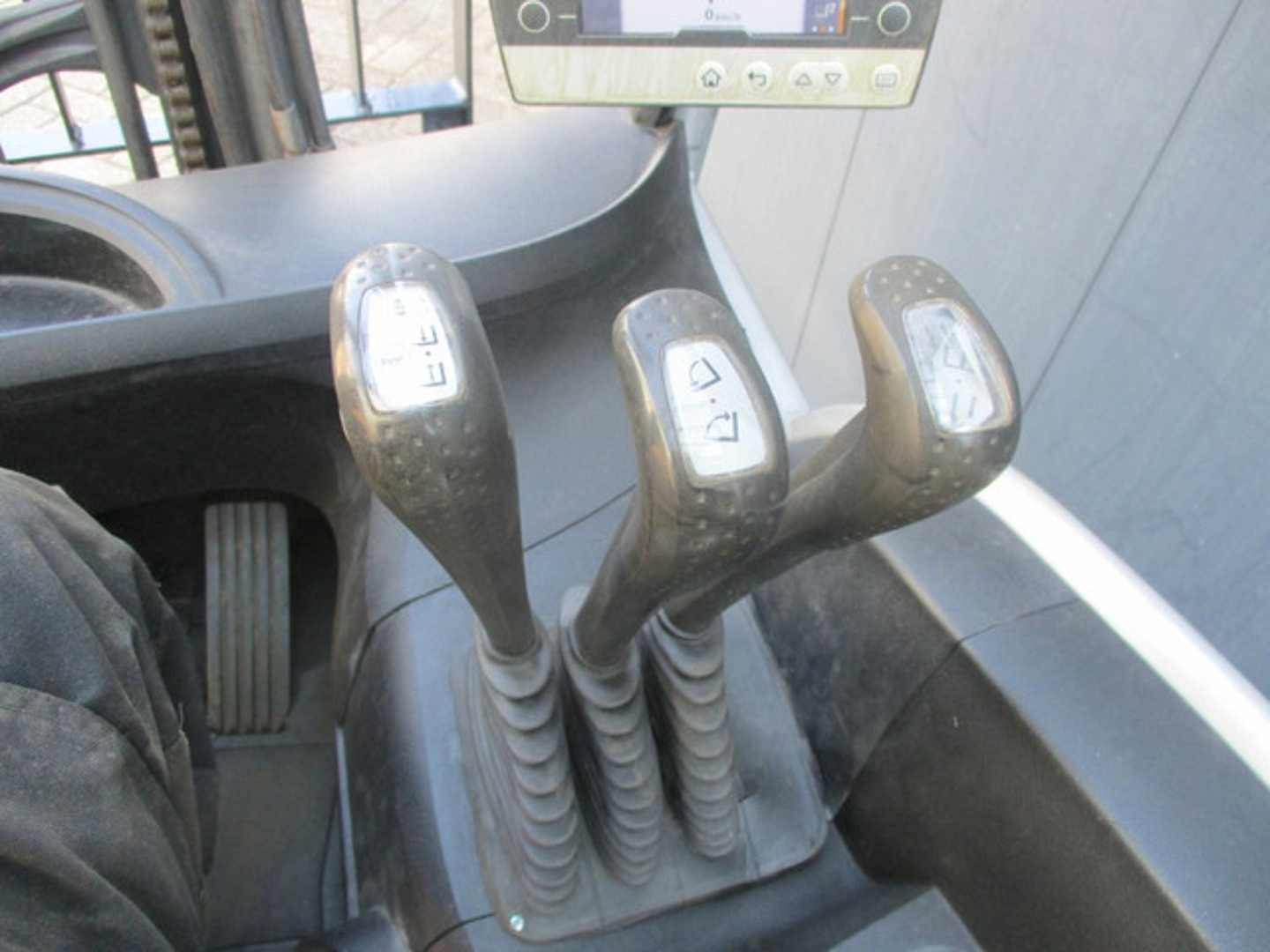 Used Forklift STILL RX20-16 3 ratų šakinis krautuvas (Image 9) Used Forklift STILL RX20-16 3 ratų šakinis krautuvas (Image 9)
