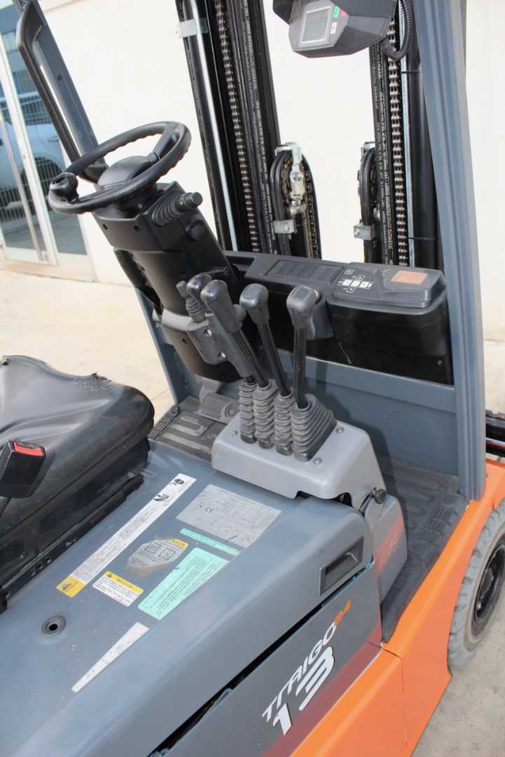 Used Forklift Toyota 7FBEST13 LI-ION 3 ratų šakinis krautuvas (Image 8) Used Forklift Toyota 7FBEST13 LI-ION 3 ratų šakinis krautuvas (Image 8)