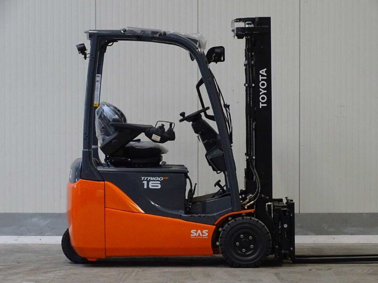 Used Forklift Toyota 8FBEK16T - DEMO - TRIPLEX 3 ratų šakinis krautuvas (Image 4)