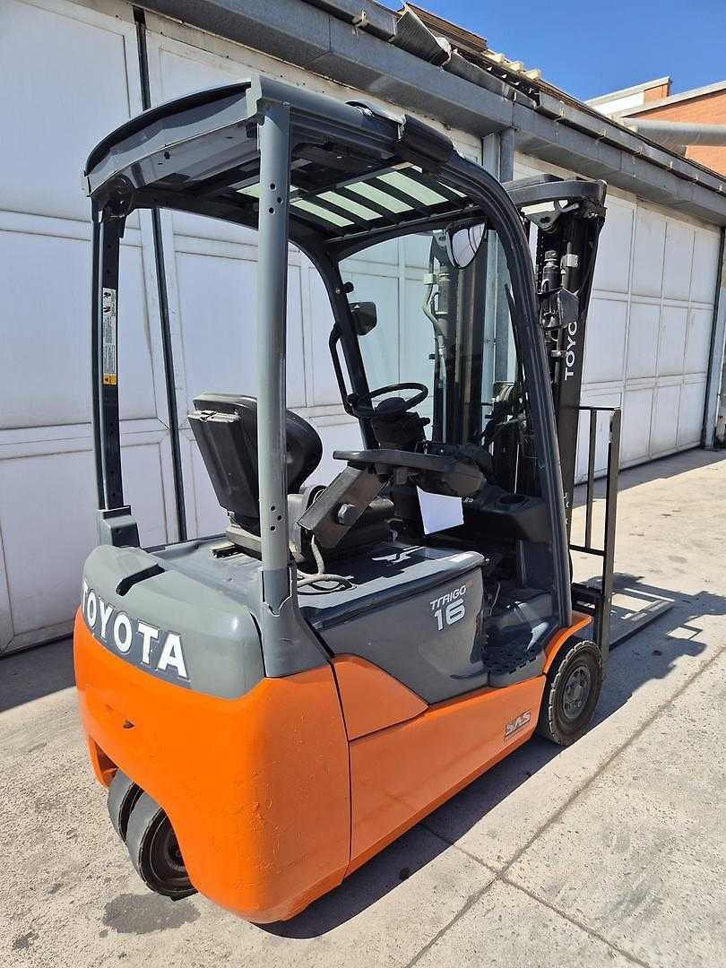 Used Forklift Toyota 8FBEKT16 3 ratų šakinis krautuvas (Image 3) Used Forklift Toyota 8FBEKT16 3 ratų šakinis krautuvas (Image 3)