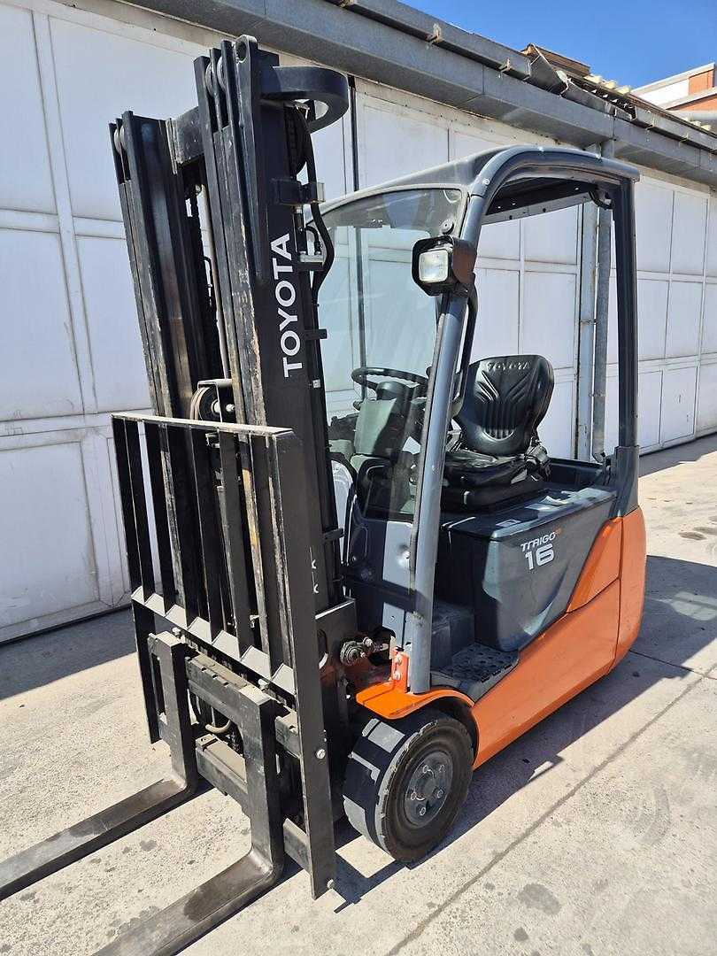 Used Forklift Toyota 8FBEKT16 3 ratų šakinis krautuvas (Image 6) Used Forklift Toyota 8FBEKT16 3 ratų šakinis krautuvas (Image 6)