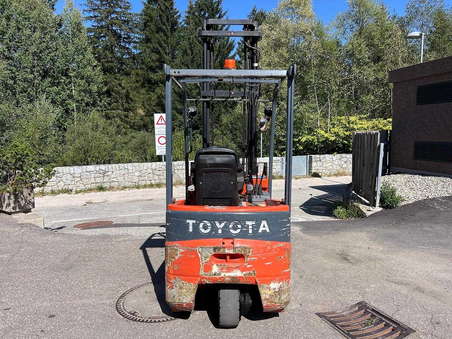 Used Forklift Toyota 7FBEST15 - 4510mm 3 ratų šakinis krautuvas (Image 3) Used Forklift Toyota 7FBEST15 - 4510mm 3 ratų šakinis krautuvas (Image 3)