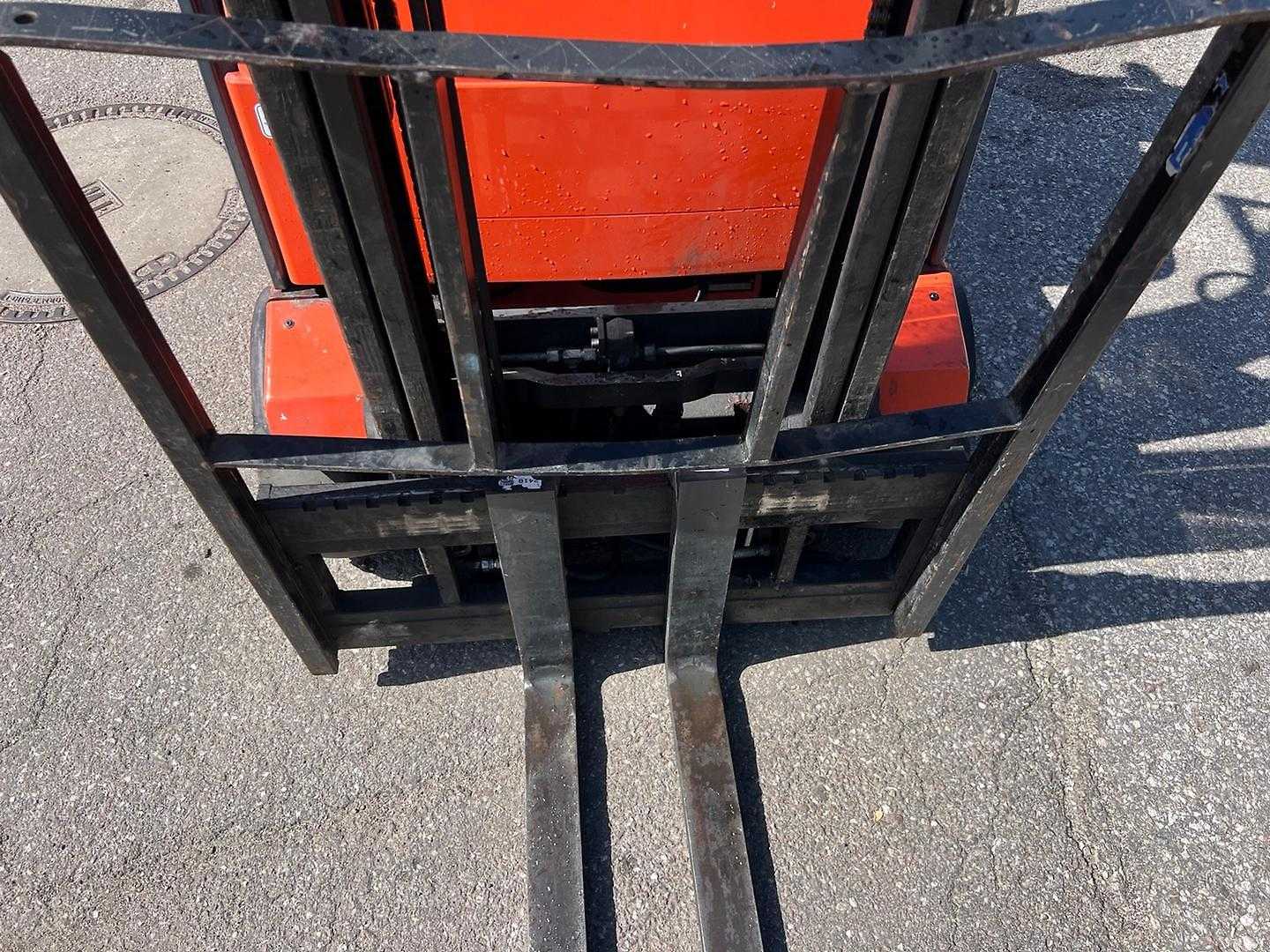 Used Forklift Toyota 7FBEST15 - 4510mm 3 ratų šakinis krautuvas (Image 6) Used Forklift Toyota 7FBEST15 - 4510mm 3 ratų šakinis krautuvas (Image 6)