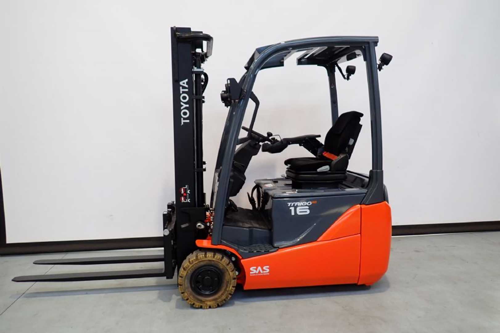 Used Forklift Toyota 8FBEK16T *sofort verfügbar* 3 ratų šakinis krautuvas (Image 1) Used Forklift Toyota 8FBEK16T *sofort verfügbar* 3 ratų šakinis krautuvas (Image 1)