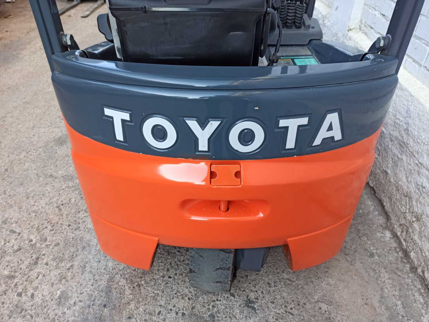 Used Forklift Toyota 7FBEST10 3 ratų šakinis krautuvas (Image 6) Used Forklift Toyota 7FBEST10 3 ratų šakinis krautuvas (Image 6)
