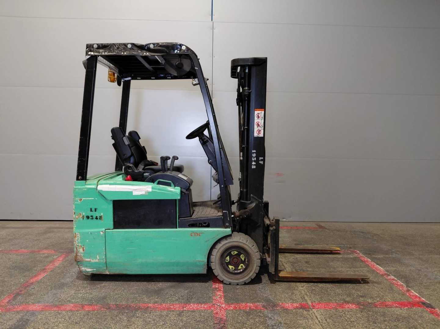 Used Forklift Yale ERP16 ATF 3 ratų šakinis krautuvas (Image 6) Used Forklift Yale ERP16 ATF 3 ratų šakinis krautuvas (Image 6)