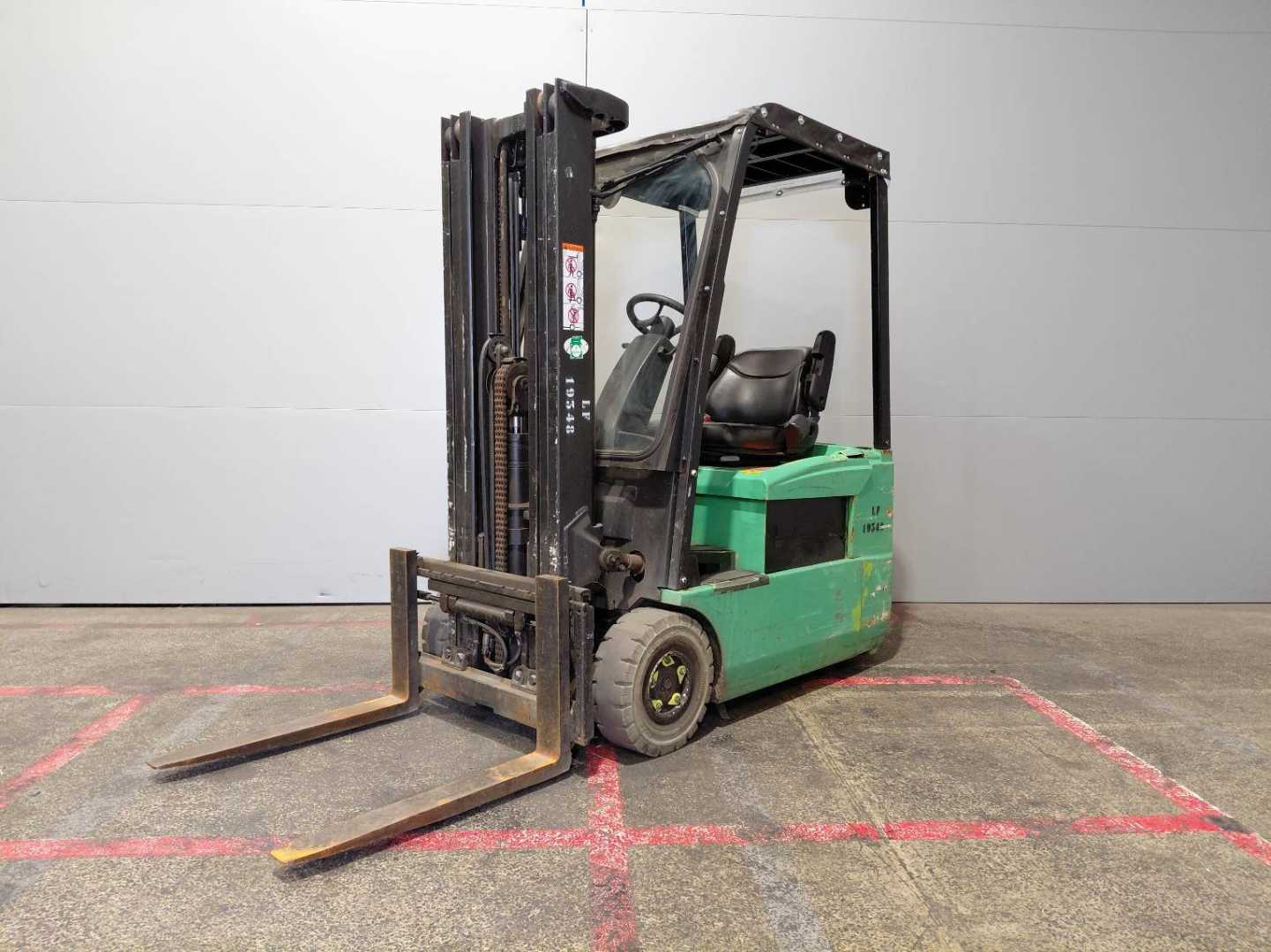 Used Forklift Yale ERP16 ATF 3 ratų šakinis krautuvas (Image 17) Used Forklift Yale ERP16 ATF 3 ratų šakinis krautuvas (Image 17)