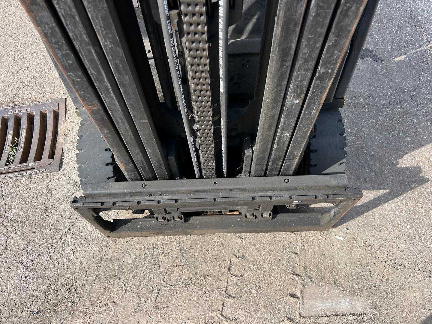 Used Forklift Yale ERP16VT SWB E2130 - 4900mm 3 ratų šakinis krautuvas (Image 6) Used Forklift Yale ERP16VT SWB E2130 - 4900mm 3 ratų šakinis krautuvas (Image 6)