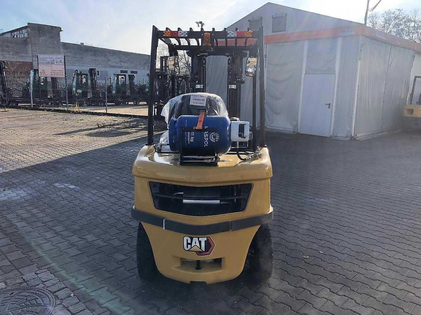 Used Forklift Caterpillar CAT GP25N 4 ratų šakinis krautuvas (Image 8) Used Forklift Caterpillar CAT GP25N 4 ratų šakinis krautuvas (Image 8)