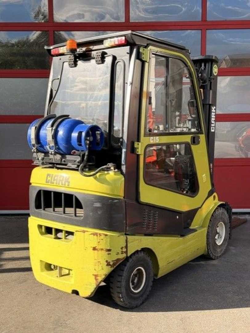 Used Forklift Clark C15L 4 ratų šakinis krautuvas (Image 3) Used Forklift Clark C15L 4 ratų šakinis krautuvas (Image 3)