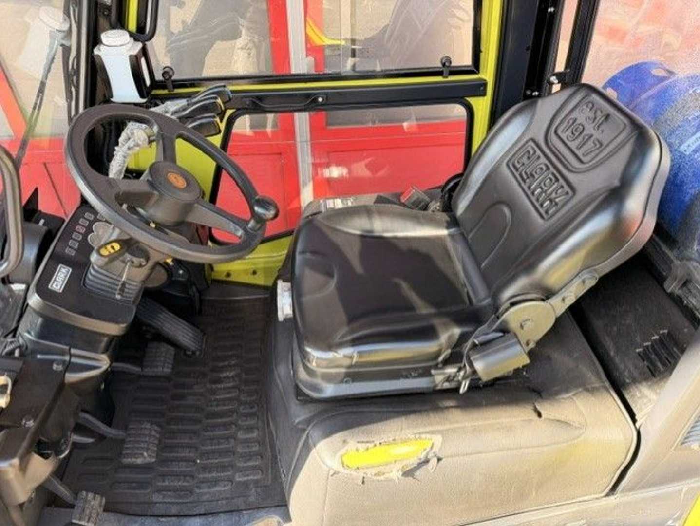 Used Forklift Clark C15L 4 ratų šakinis krautuvas (Image 7) Used Forklift Clark C15L 4 ratų šakinis krautuvas (Image 7)