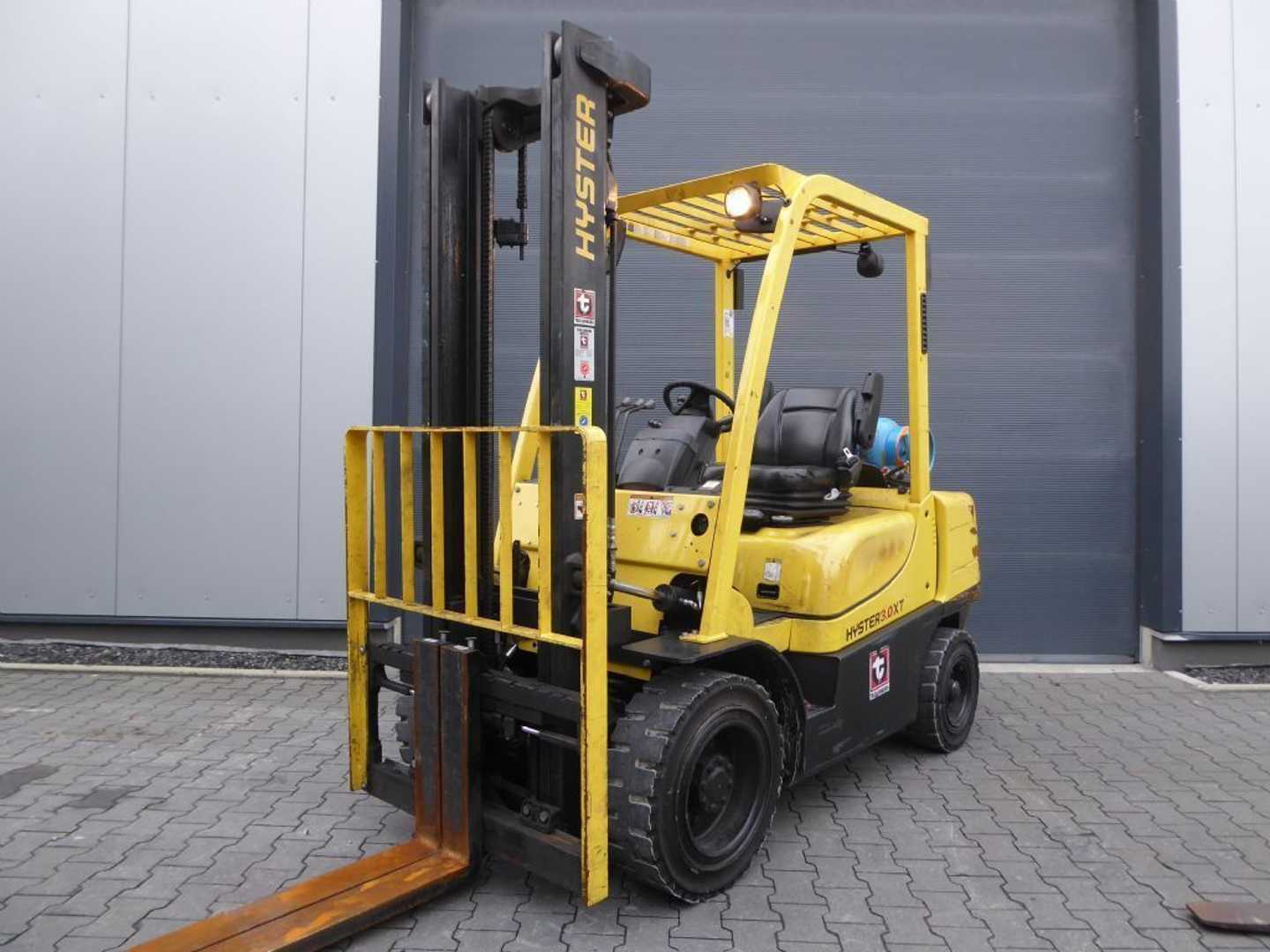 Used Forklift Hyster H3.0XT 4 ratų šakinis krautuvas (Image 1) Used Forklift Hyster H3.0XT 4 ratų šakinis krautuvas (Image 1)