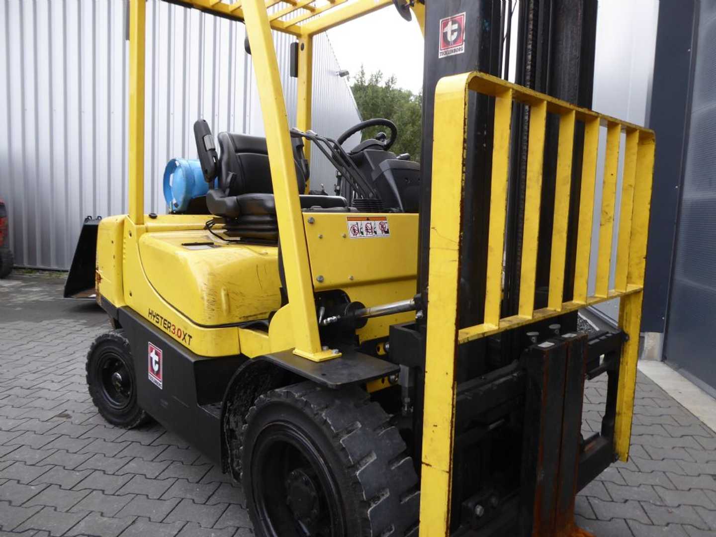 Used Forklift Hyster H3.0XT 4 ratų šakinis krautuvas (Image 8) Used Forklift Hyster H3.0XT 4 ratų šakinis krautuvas (Image 8)
