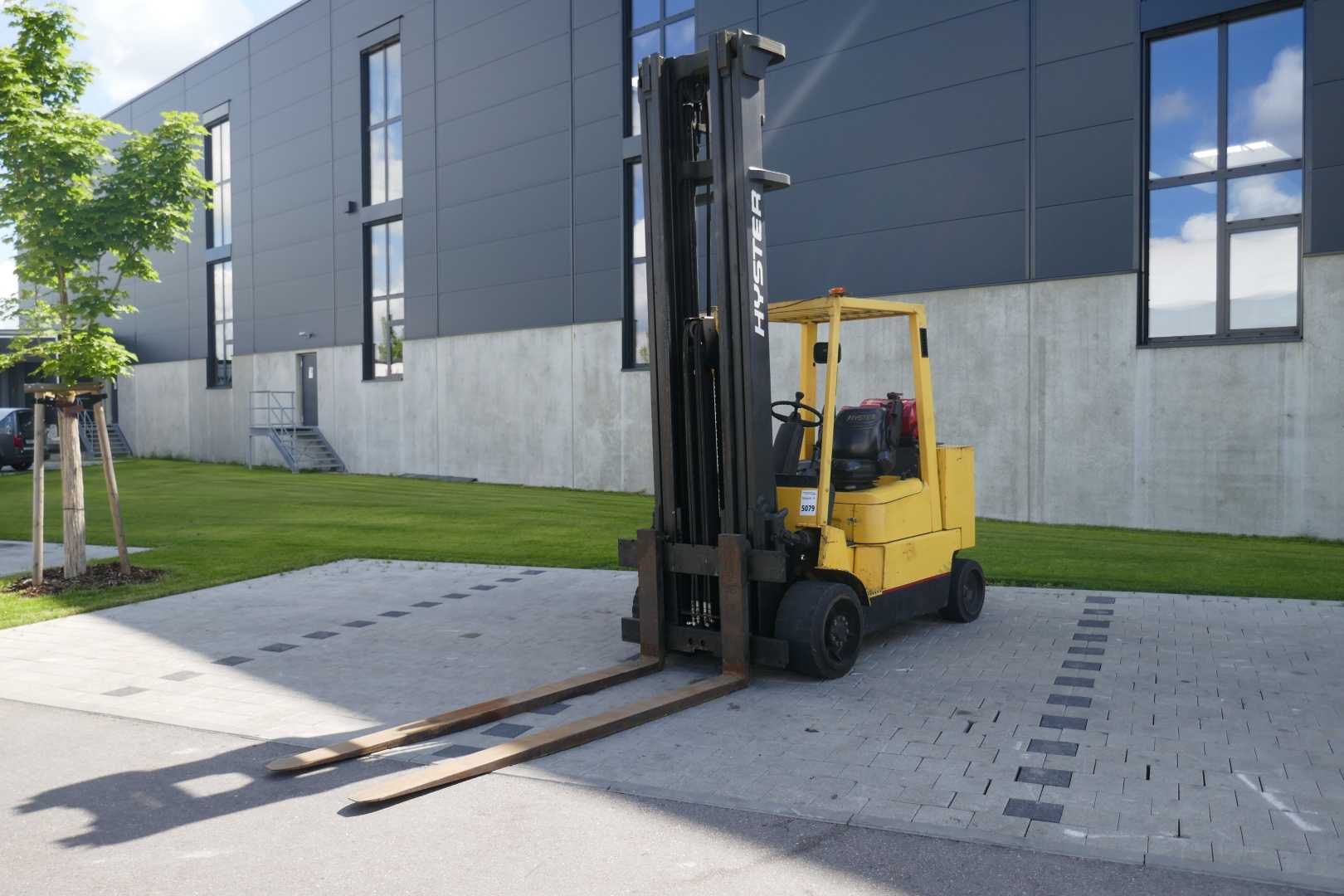 Used Forklift Hyster S5.50 XMS 4 ratų šakinis krautuvas (Image 1) Used Forklift Hyster S5.50 XMS 4 ratų šakinis krautuvas (Image 1)