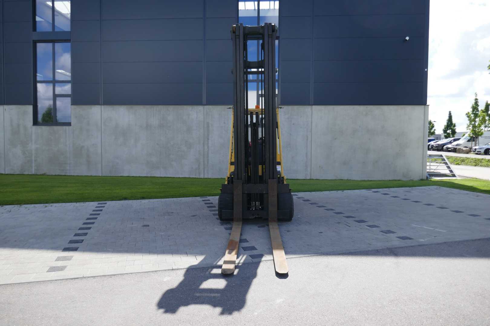 Used Forklift Hyster S5.50 XMS 4 ratų šakinis krautuvas (Image 2) Used Forklift Hyster S5.50 XMS 4 ratų šakinis krautuvas (Image 2)